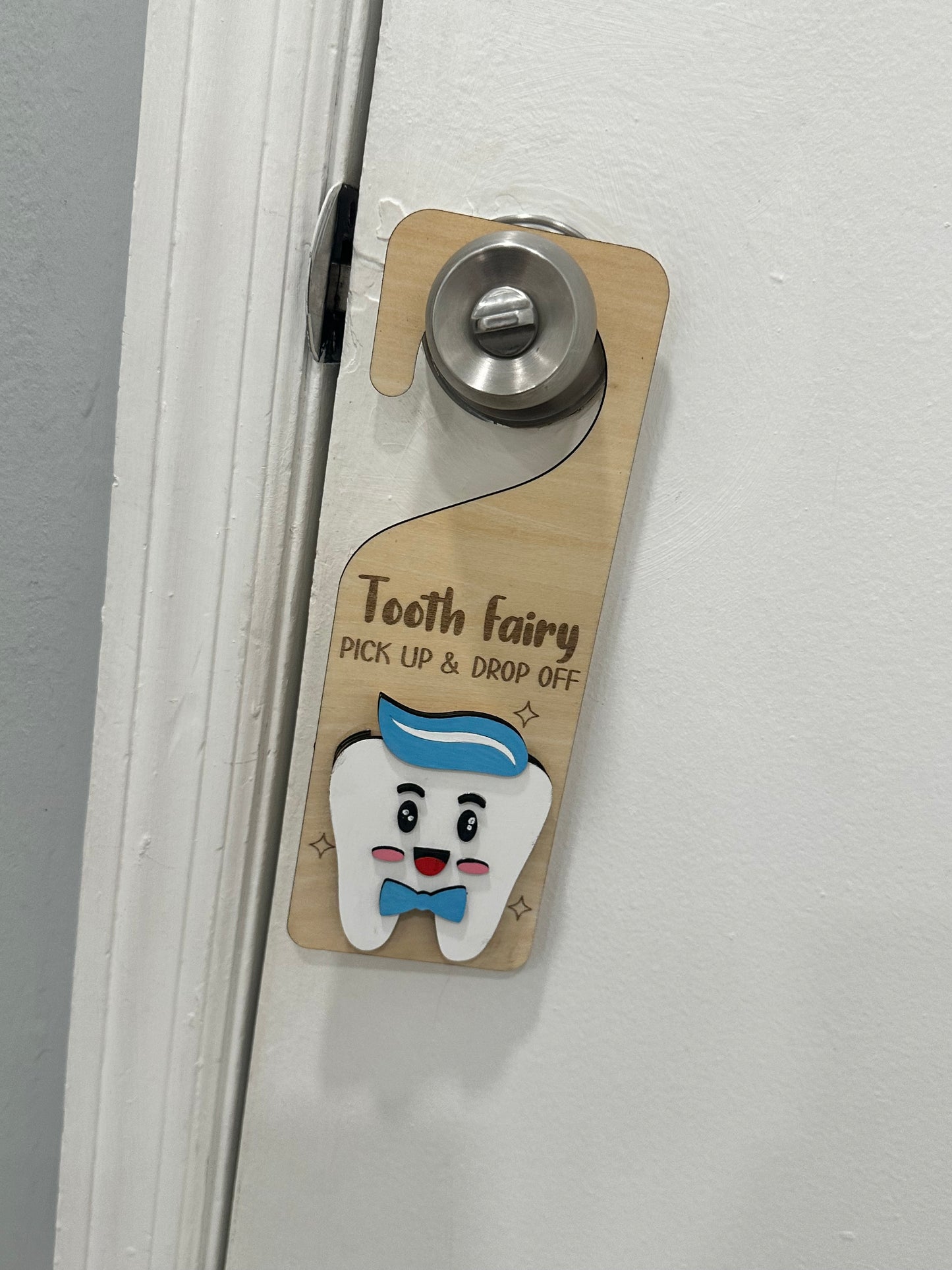 Tooth Fairy Door Hanger – Wooden Laser Engraved (Girl or Boy Option)